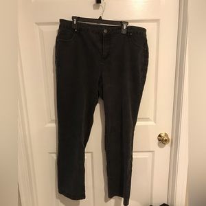 Avenue Denim Woman’s Straight Leg Jeans Size 18 Average Pre-loved Black